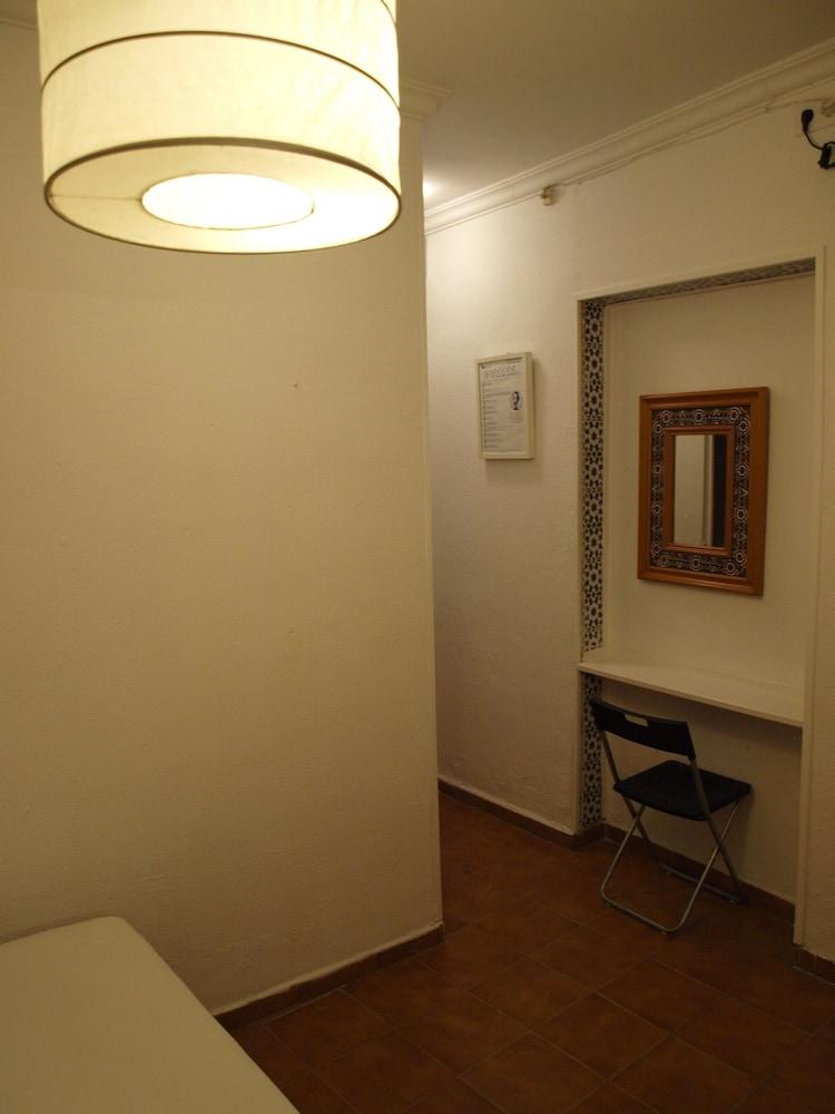 Hostal Arias Siviglia Esterno foto
