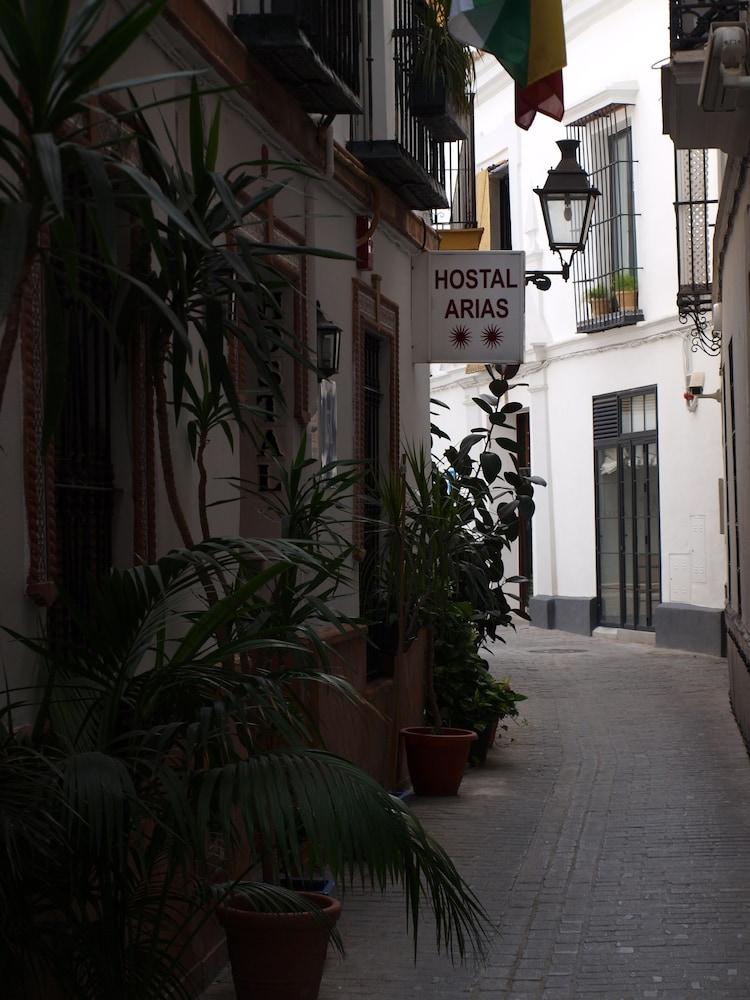 Hostal Arias Siviglia Esterno foto