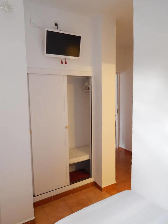 Hostal Arias Siviglia Esterno foto