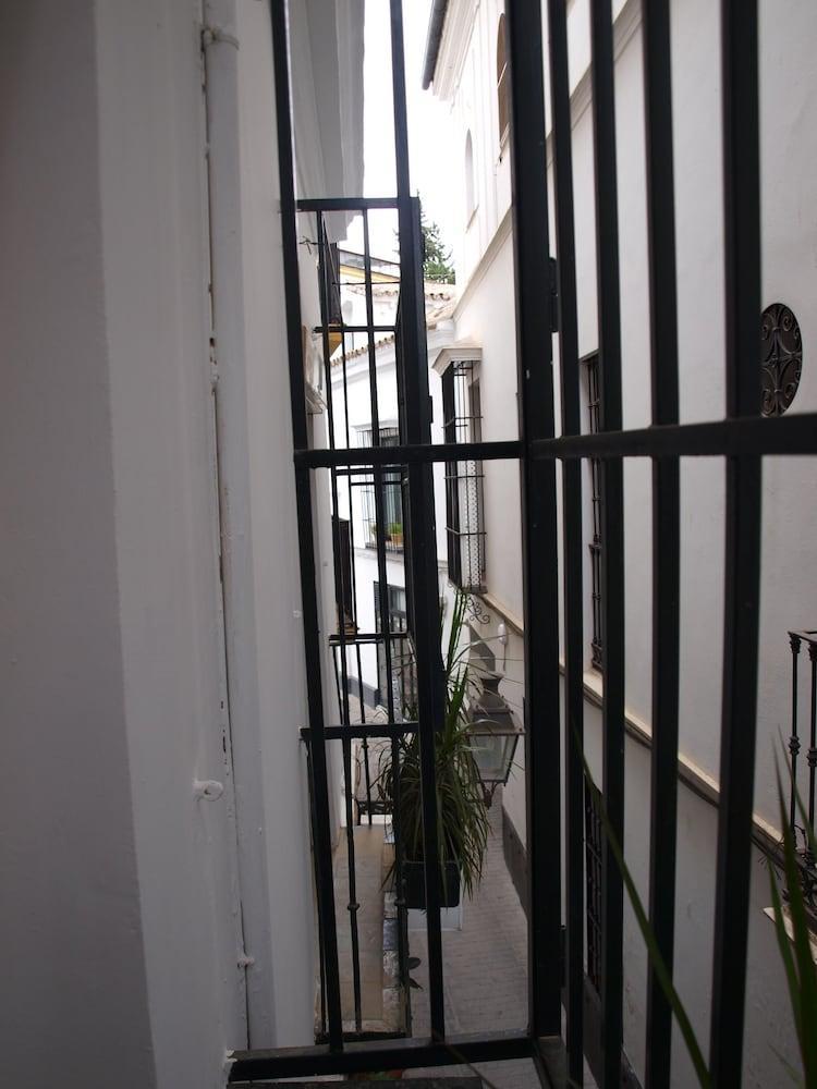 Hostal Arias Siviglia Esterno foto